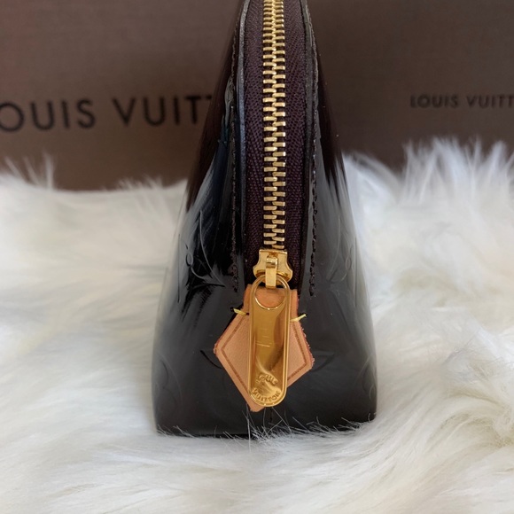 Louis Vuitton Cosmetic Pouch - Picture 2 of 8
